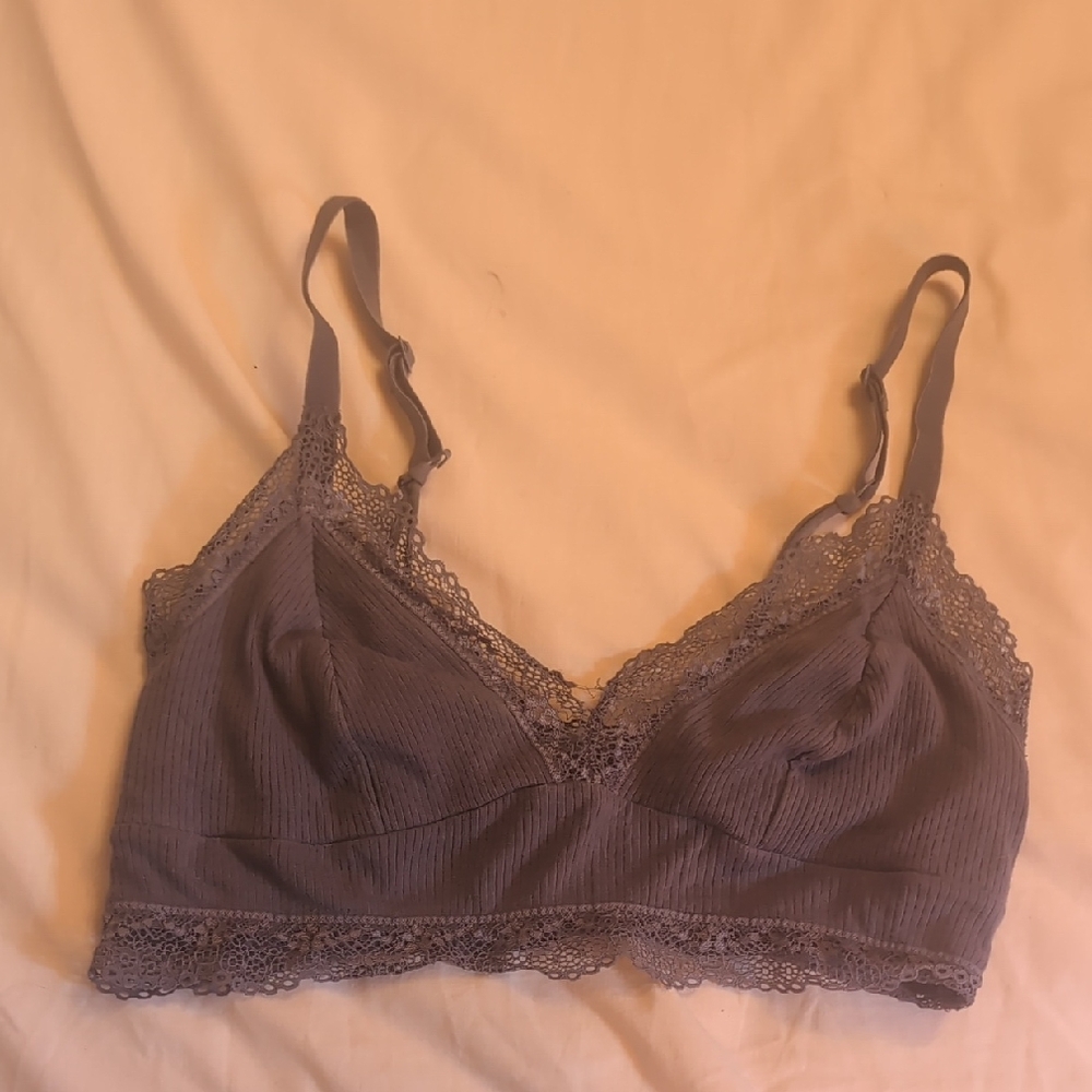 Colsie Lace Trim Bralette in Blue